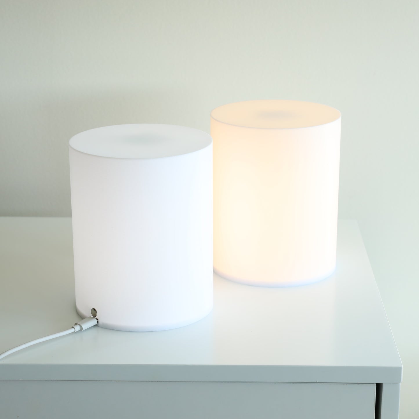 The Monolight: Dimmable Rechargeable Eco-Friendly Touch Table Lamp