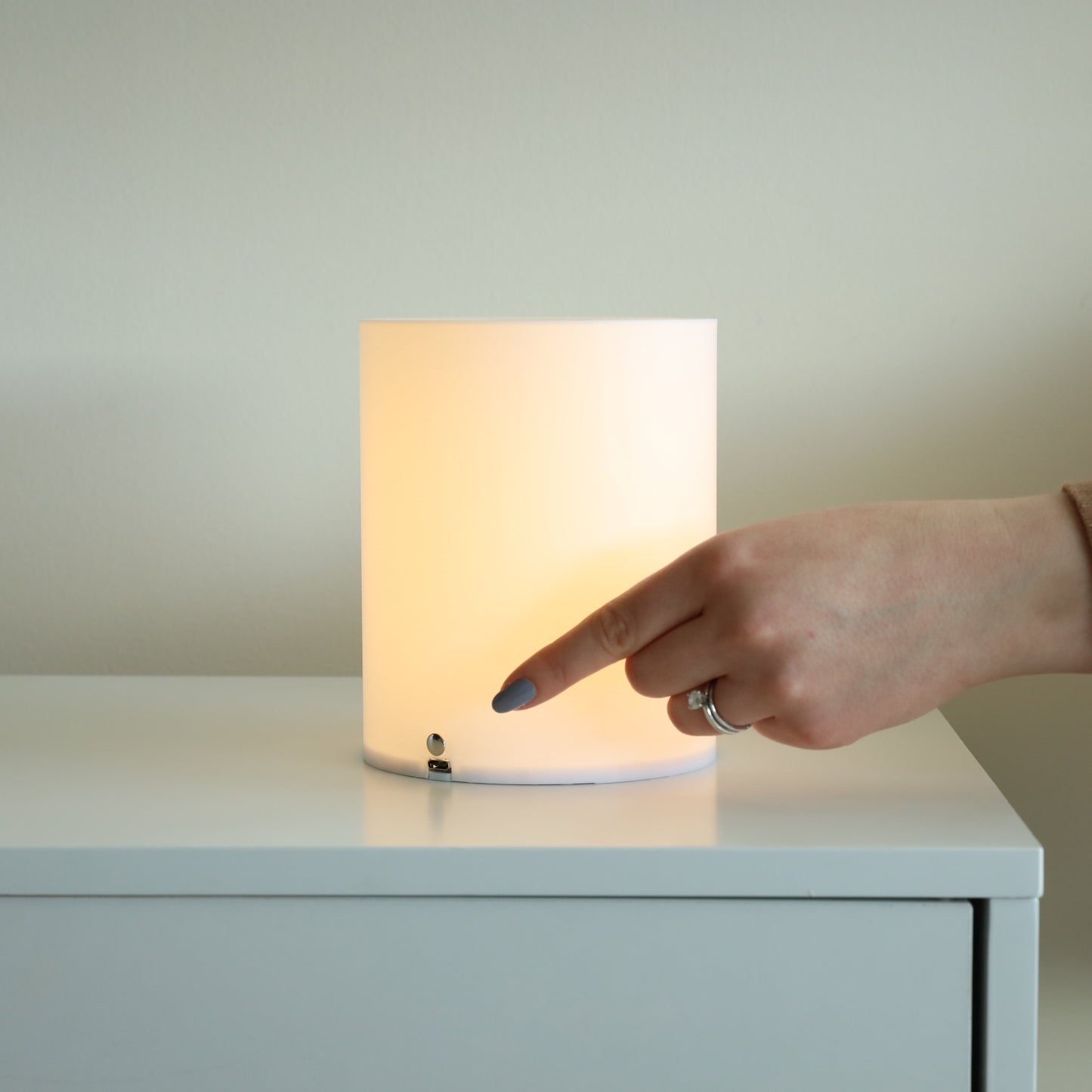 The Monolight: Dimmable Rechargeable Eco-Friendly Touch Table Lamp